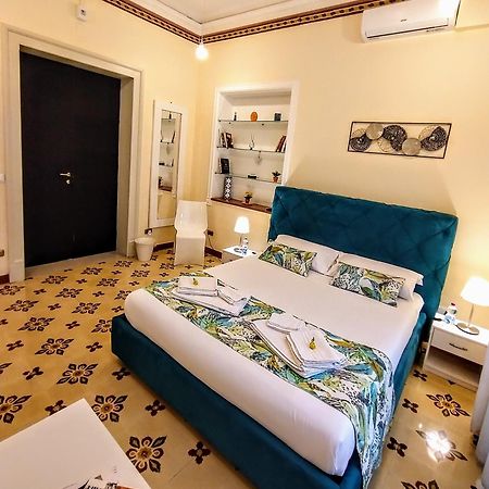 Suleima B&B Messina Centro Екстериор снимка