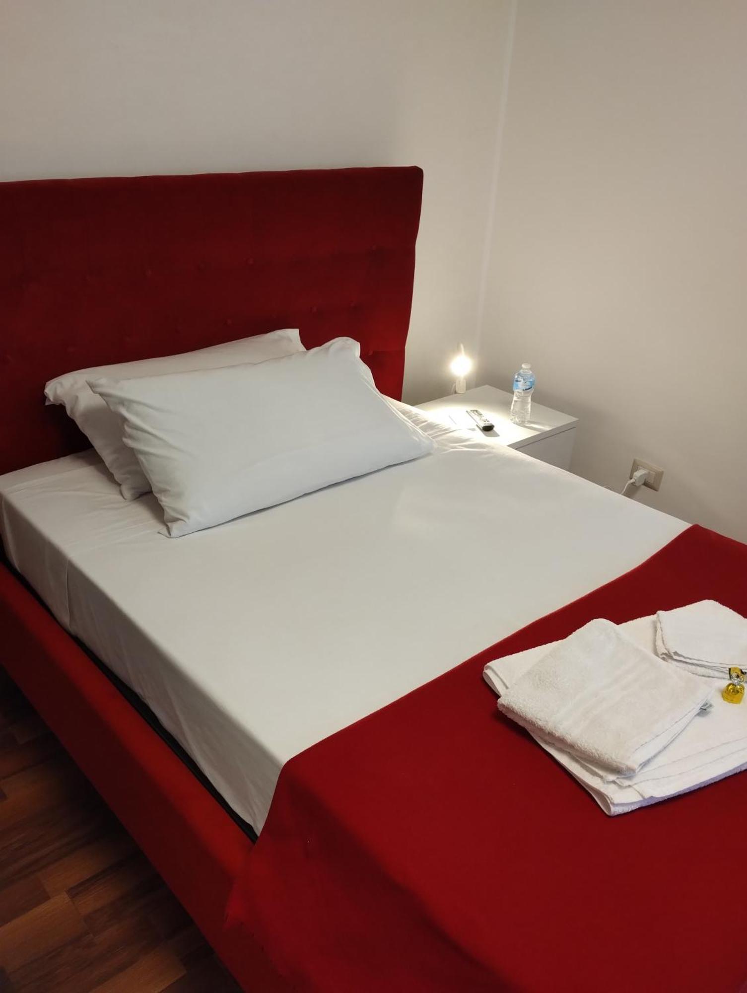 Suleima B&B Messina Centro Екстериор снимка