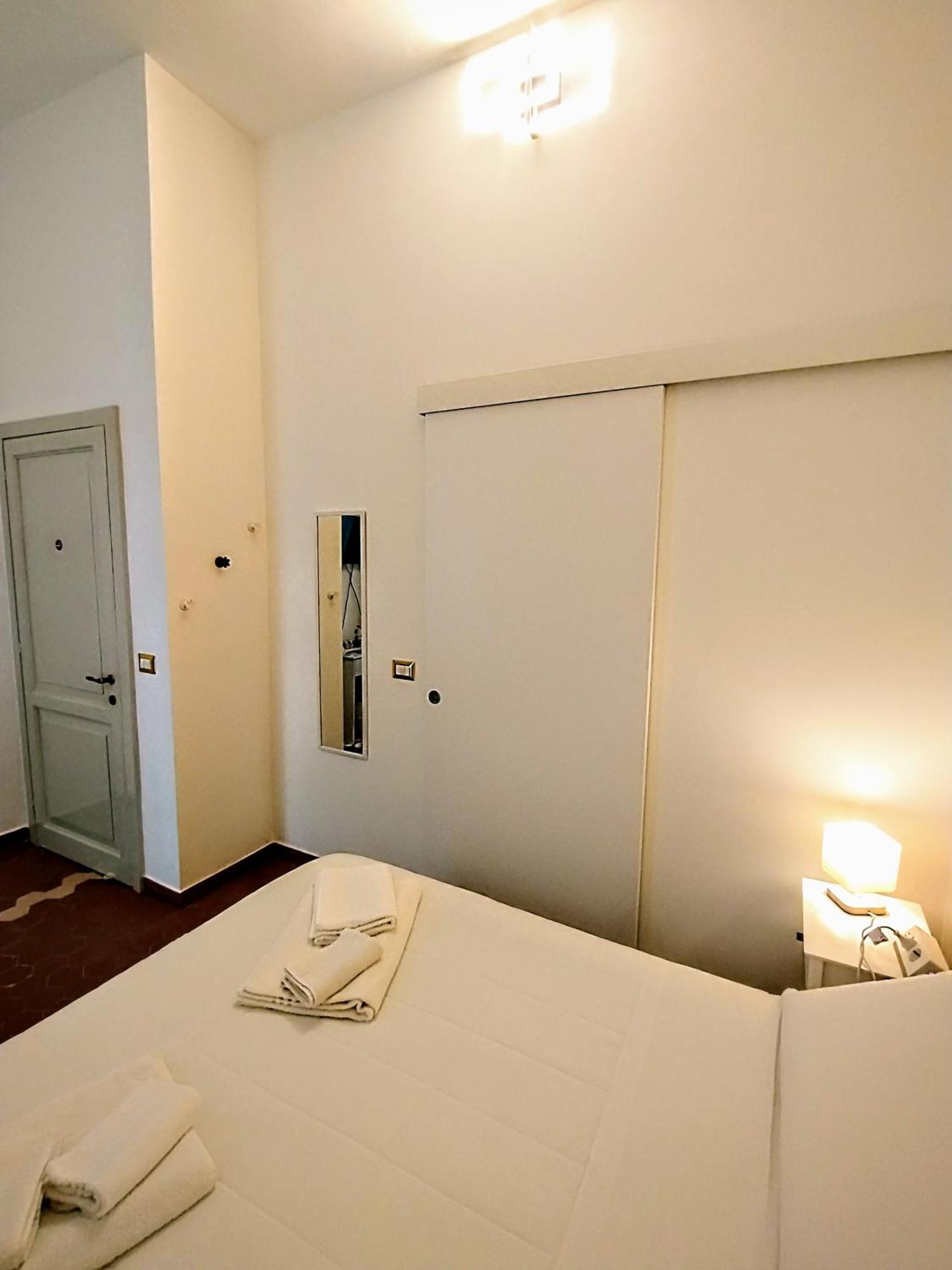 Suleima B&B Messina Centro Екстериор снимка